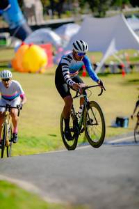 BIB: 
                            <button type="button" onclick="openModal(26181770)" class="btn btn-primary btn-sm float-right btn-popup" data-toggle="modal" data-target=".modal-high-quality">
                        <i class="fas fa-shopping-cart"></i> 添加到购物车
                    </button>
                                            <button type="button" onclick="isThisMe(26181770, true)" class="btn btn-success btn-sm float-right btn-popup btn-isme hidden" data-toggle="tooltip" data-placement="bottom" title="นี่คือรูปของคุณใช่ไหม คลิกที่นี่เพื่อเอาเข้าอัลบั้ม">
                        <i class="fas fa-plus"></i> 添加到相册
                    </button>
                    <button type="button" onclick="isThisMe(26181770, false)" class="btn btn-warning btn-sm float-right btn-popup btn-isnotme hidden">
                        <i class="fas fa-ban"></i> 从相册移除
                    </button>